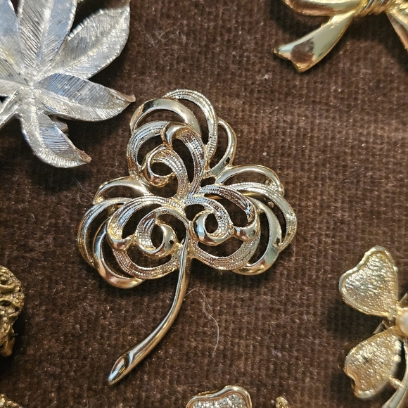 Vtg Gold Silver Tone Figural Brooch Lot Some Signed - Picture 8 of 15